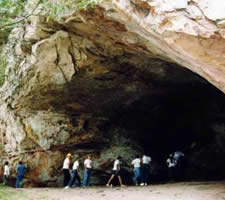 Entrada a la Gruta